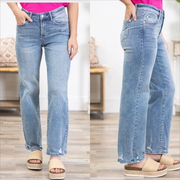 Judy Blue Straight Leg Jeans Size 13/31 Lightly Distressed Medium Wash Stretch - Picture 1 of 11